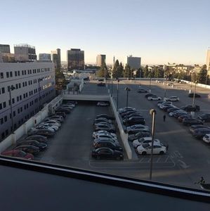 Meet your Posher, Leonides